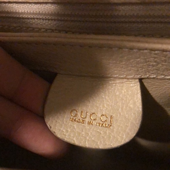 Vintage Gucci Beige Convertible Leather Crossbody Handbag with extra Beige Knob - Picture 5 of 16